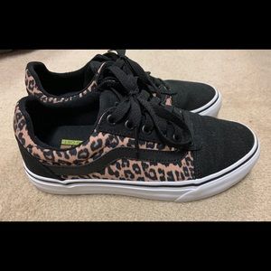 Women’s Cheetah Vans. Vans Ward Deluxe. Size 7.